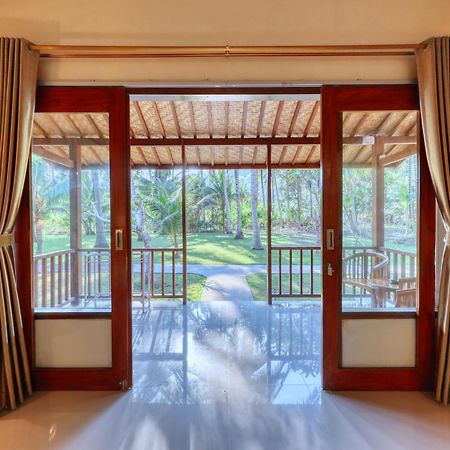 Puri Yalus Bungalow Toyapakeh Esterno foto