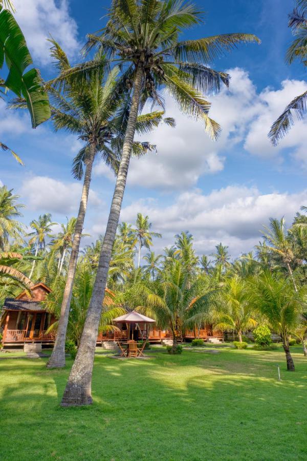 Puri Yalus Bungalow Toyapakeh Esterno foto