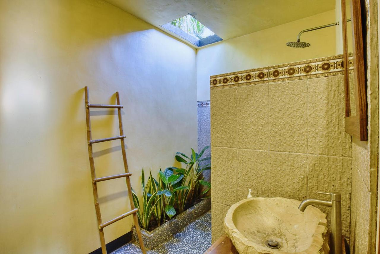 Puri Yalus Bungalow Toyapakeh Esterno foto