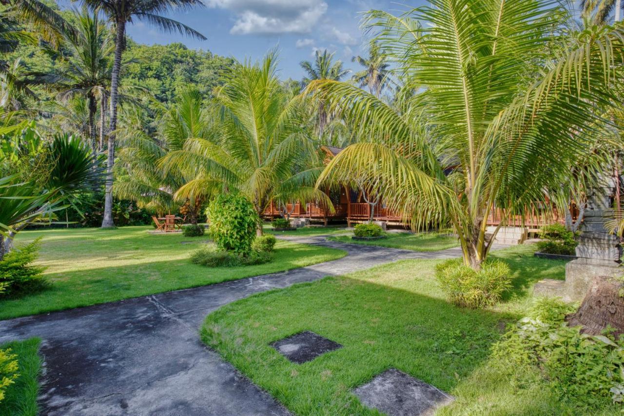 Puri Yalus Bungalow Toyapakeh Esterno foto