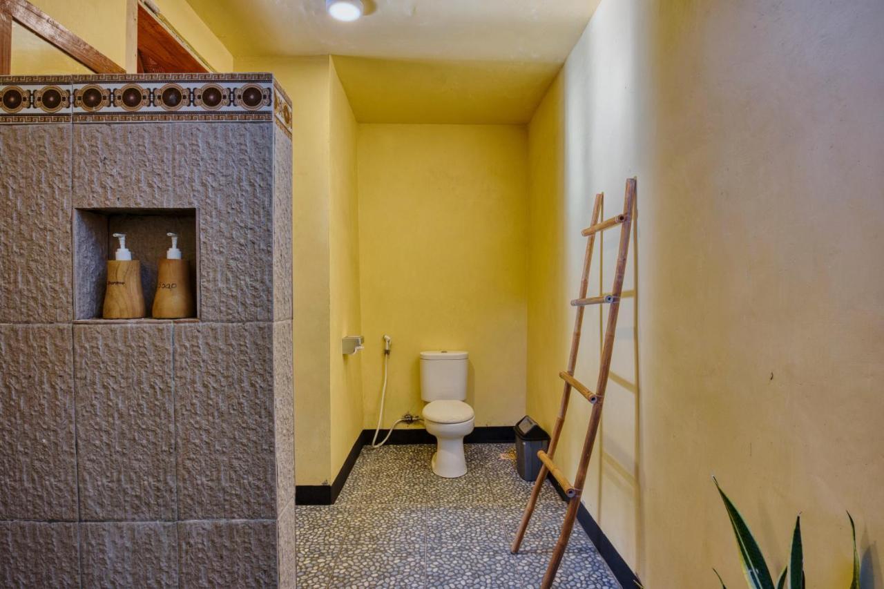 Puri Yalus Bungalow Toyapakeh Esterno foto