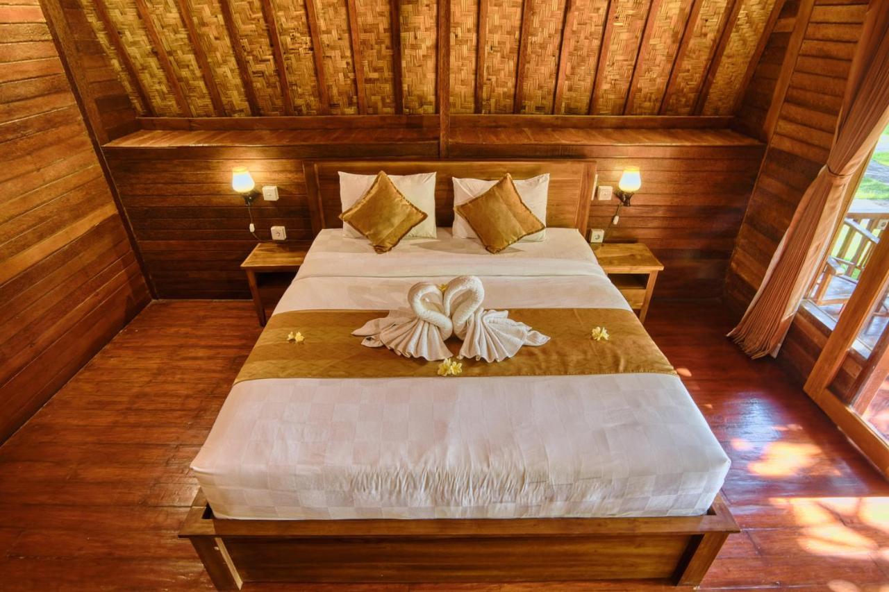 Puri Yalus Bungalow Toyapakeh Esterno foto
