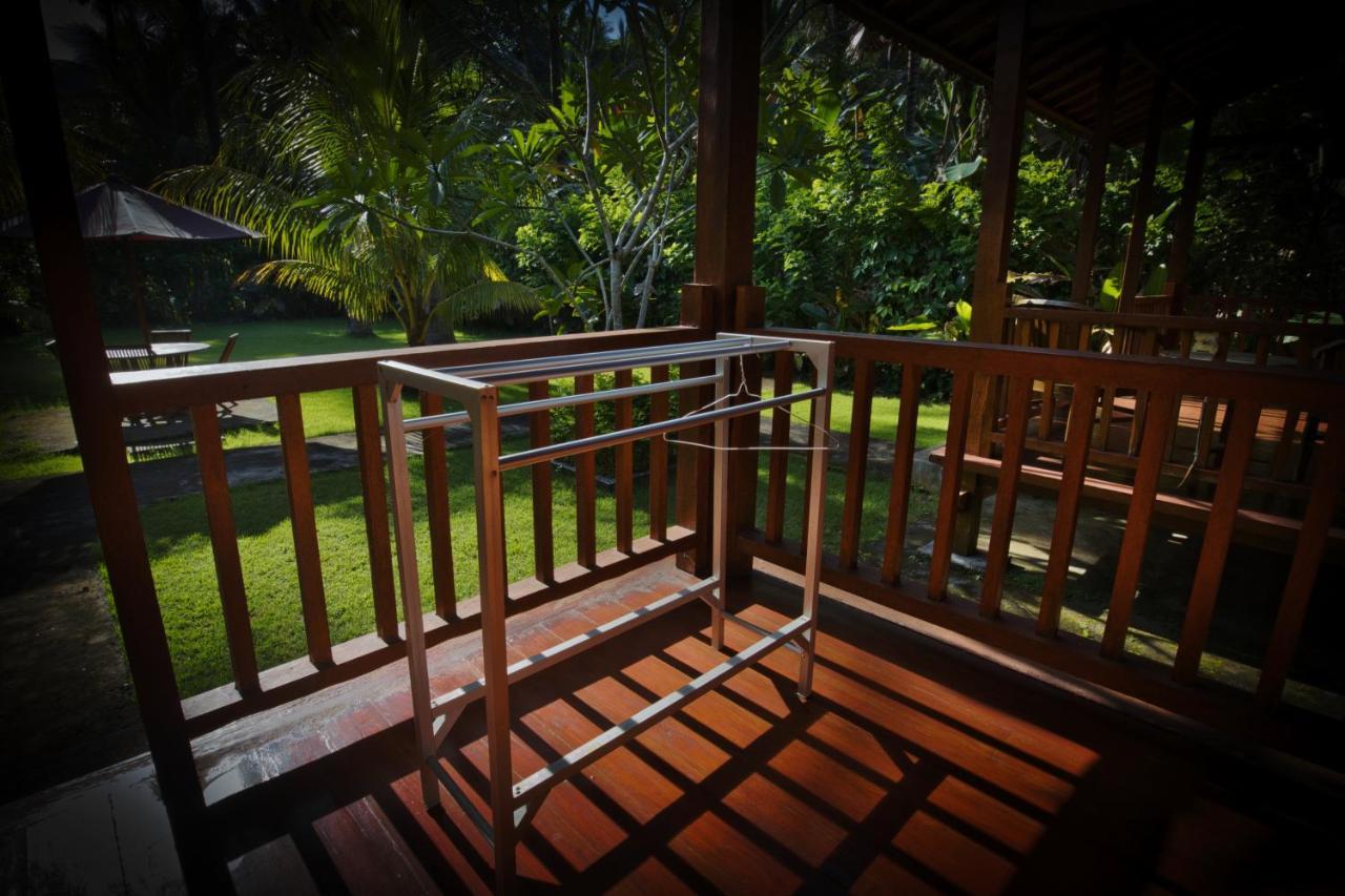 Puri Yalus Bungalow Toyapakeh Esterno foto