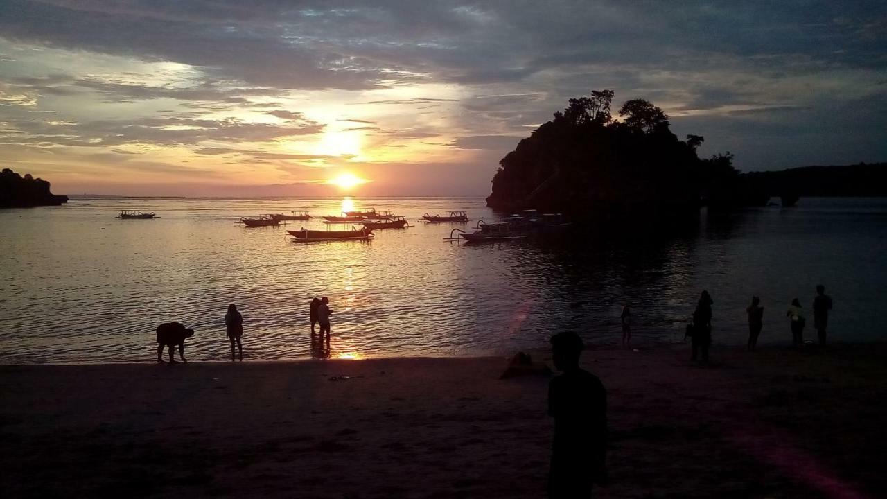 Puri Yalus Bungalow Toyapakeh Esterno foto